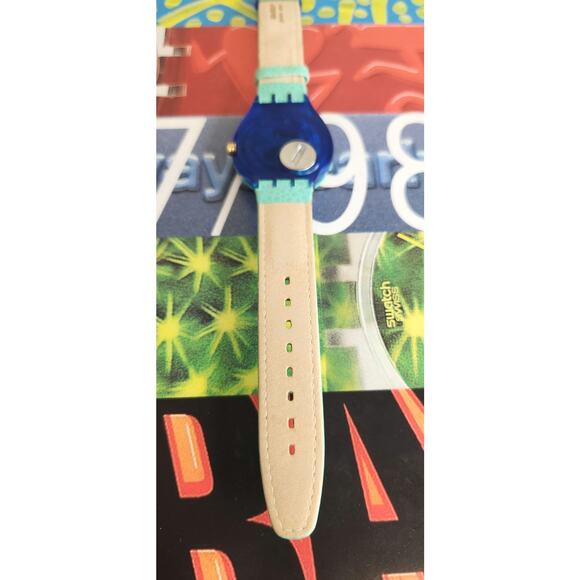 Swatch watch EN VAGUE SDN109 1994 Scuba New in case with paperwork and battery - Picture 8 of 9